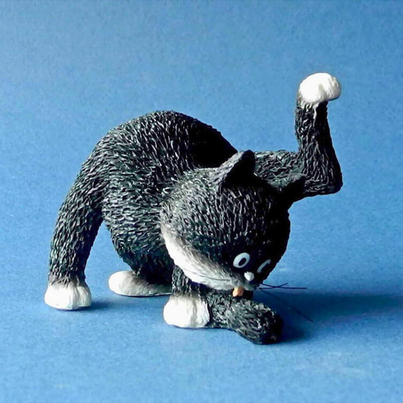 Dubout Cats - Grooming Time Cat Figurine