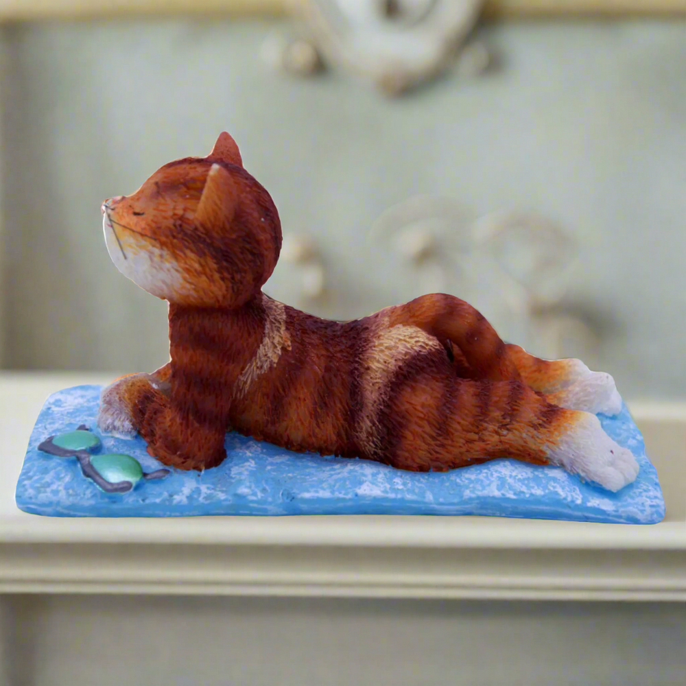 9 Lives Costa Cat Ginger Figurine