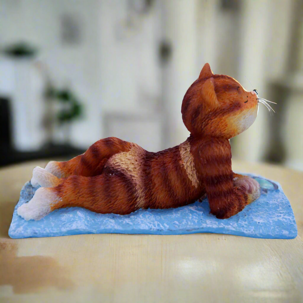 9 Lives Costa Cat Ginger Figurine