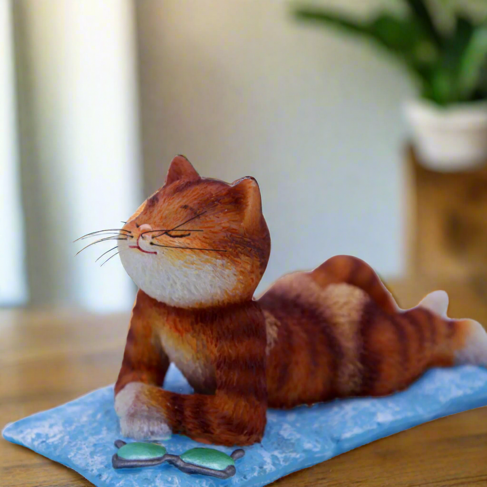 9 Lives Costa Cat Ginger Figurine