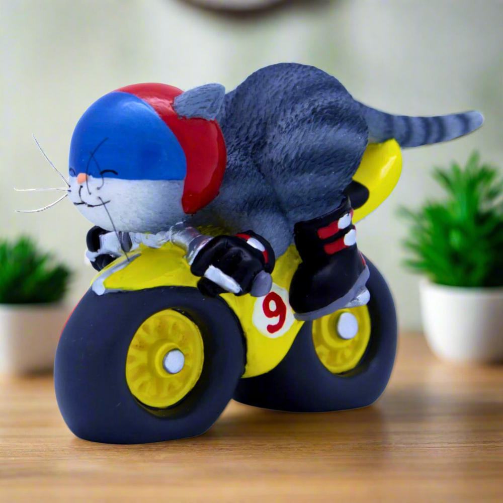 9 Lives Route 99 Grey Cat Figurine